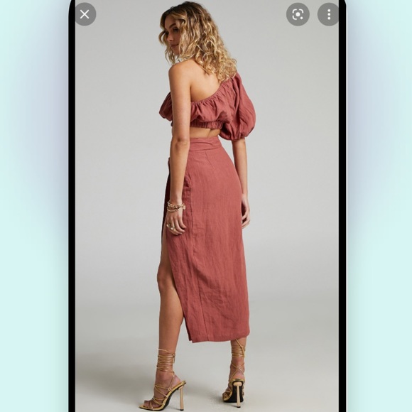 Amalie Cleide Linen One Shoulder Crop Top Midi Skirt Two Piece Set Dusty Clay - Picture 3 of 8